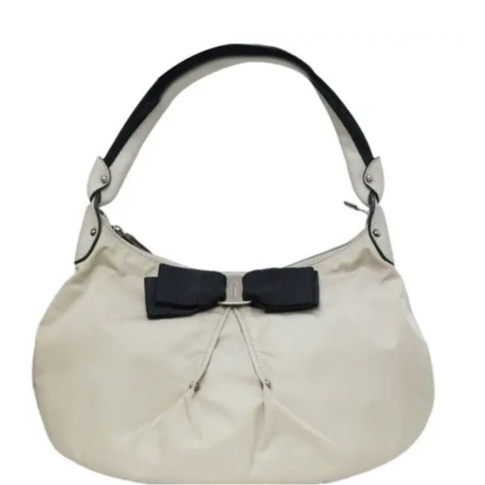 SALVATORE FERRAGAMO CREAM LETHER SHOULDER BAG